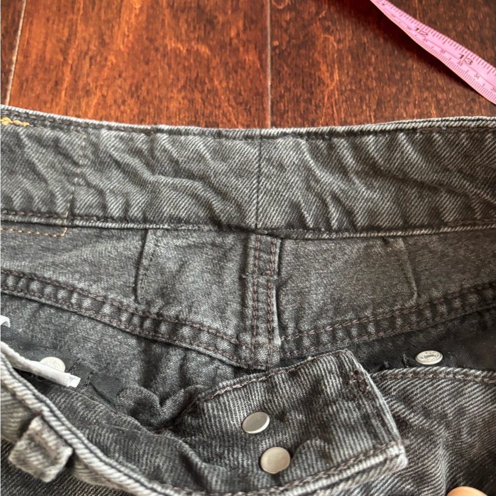 Levi’s super low loose jeans, size 26x28 - Picture 7 of 9